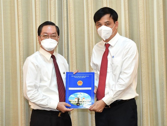 Dr. Tang Chi Thuong appointed as Director of HCMC Health Department ảnh 3