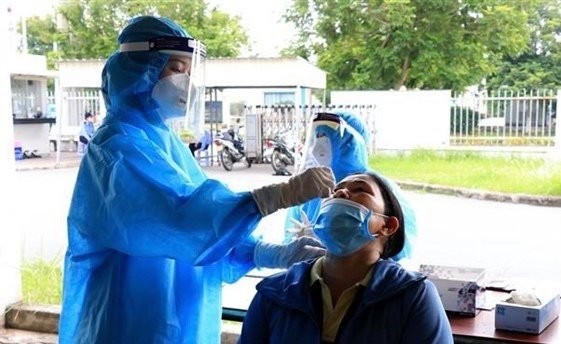 Vietnam sees drop of 5,373 Covid-19 cases on September 4 ảnh 1