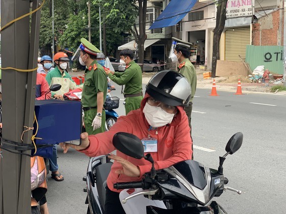 HCMC police install 100 cameras to monitor inner-city transport, travelers ảnh 5