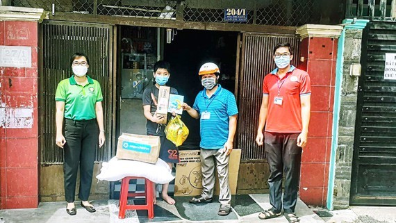 Libraries seek ways bringing books to readers ảnh 1