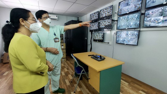 HCMC’s leaders extend gratitude to frontline healthcare workers  ảnh 17