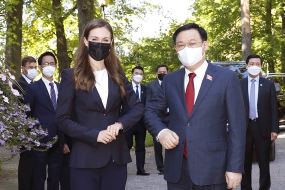 NA Chairman meets Finnish Prime Minister ảnh 1