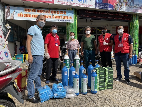 Additional oxygen stations established in districts, Thu Duc City ảnh 6