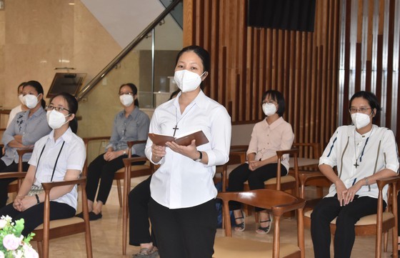 HCMC praises religious volunteers’ contribution to fighting against pandemic ảnh 3