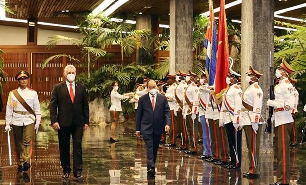 Vietnam, Cuba issue joint statement on President Nguyen Xuan Phuc’s visit ảnh 2