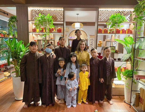 Overseas Vietnamese singer Phi Nhung dies after month-long battle with Covid-19 ảnh 6