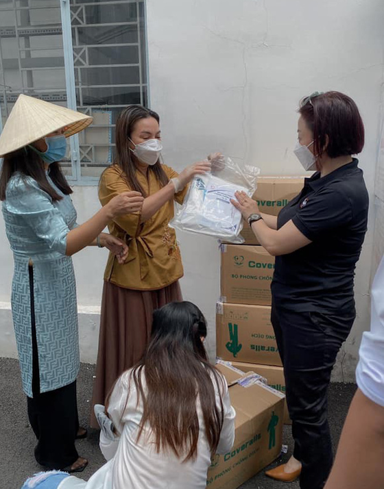 Overseas Vietnamese singer Phi Nhung dies after month-long battle with Covid-19 ảnh 3