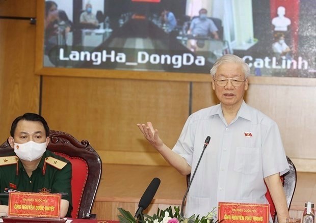 Party chief meets Hanoi voters ahead 15th NA’s second session ảnh 1