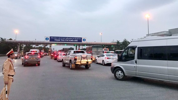 Transport Ministry issues temporary guidedance on transport activities ảnh 1