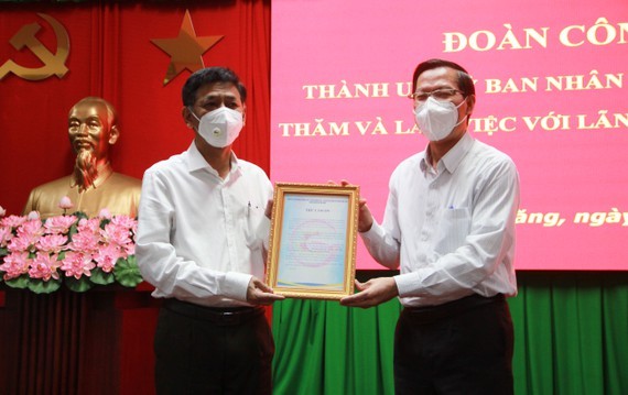HCMC offers Covid-19 assistance to Soc Trang Province ảnh 1