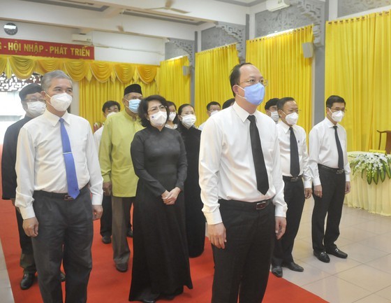 HCMC’s leaders visit memorial service for Most Venerable Thich Pho Tue ảnh 1
