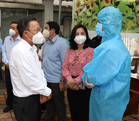 HCMC’s organizations support frontline forces in Covid fights  ảnh 3