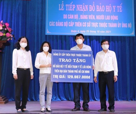 HCMC’s organizations support frontline forces in Covid fights  ảnh 5