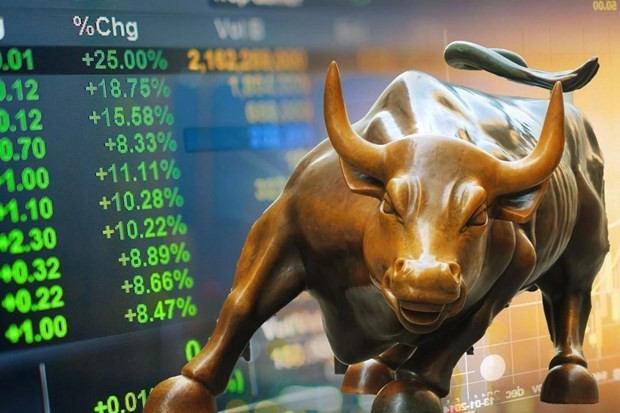 VN-Index hits new peak on October 27 ảnh 1