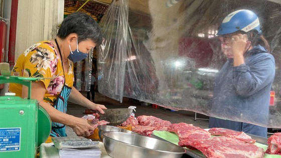 Localities with over ten infected families asked to get healthcare stations ảnh 2