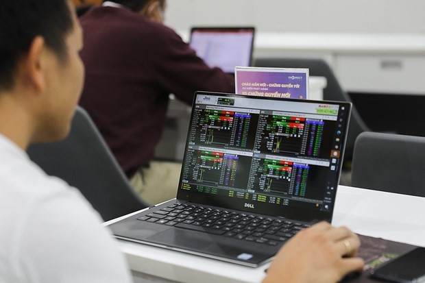 VN-Index hits new high at week’s beginning ảnh 1