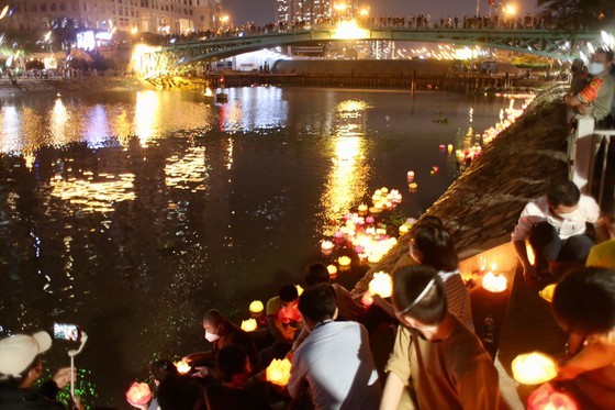 National memorial service held to remember Covid-19 victims ảnh 20