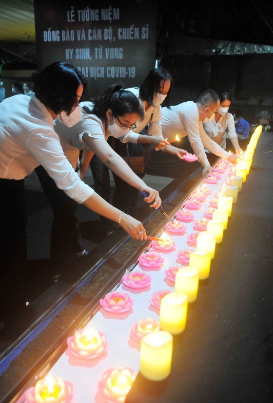 National memorial service held to remember Covid-19 victims ảnh 27