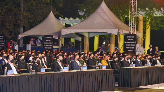 National memorial service held to remember Covid-19 victims ảnh 35