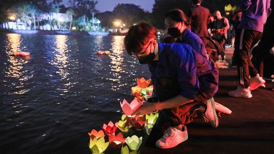 National memorial service held to remember Covid-19 victims ảnh 42