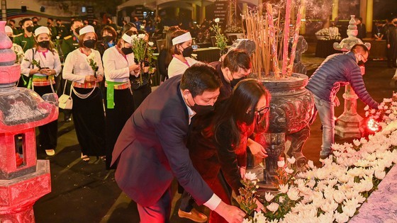 National memorial service held to remember Covid-19 victims ảnh 43