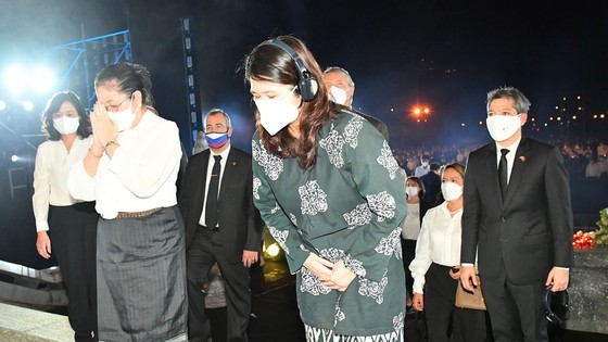 National memorial service held to remember Covid-19 victims ảnh 7