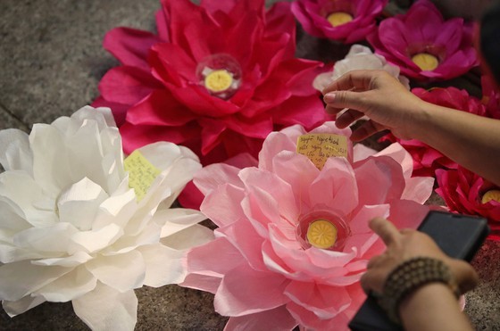 National memorial service held to remember Covid-19 victims ảnh 9