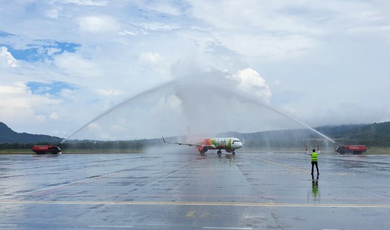 Phu Quoc welcomes first international tourists after reopening ảnh 2