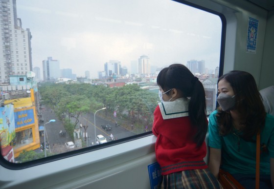 Hanoi’s new metro line with deserted platforms ảnh 8