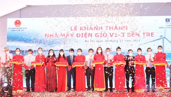 Ben Tre’s first commercial wind farm inaugurated ảnh 1