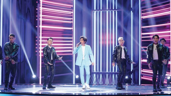 Musicians, singers make comeback after pandemic ảnh 1