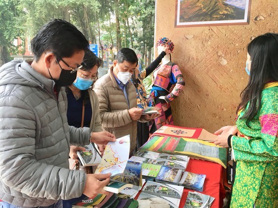 HCMC, eight northwestern provinces boost tourism cooperation ảnh 7