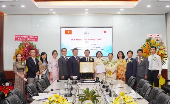 Cho Ray hospital receives JICA President Award ảnh 1