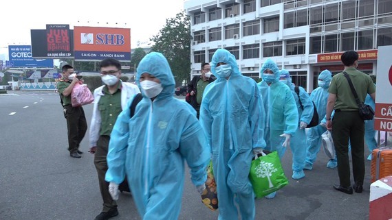 HCMC’s police expel 12 illegal immigrants ảnh 1