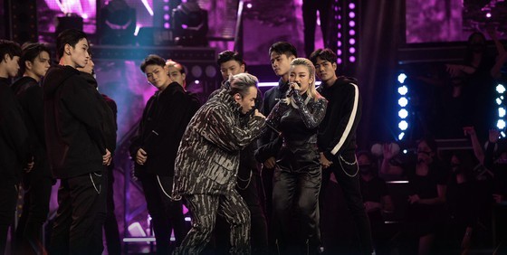 Seachains named as winner of 2nd Rap Viet Competition ảnh 11