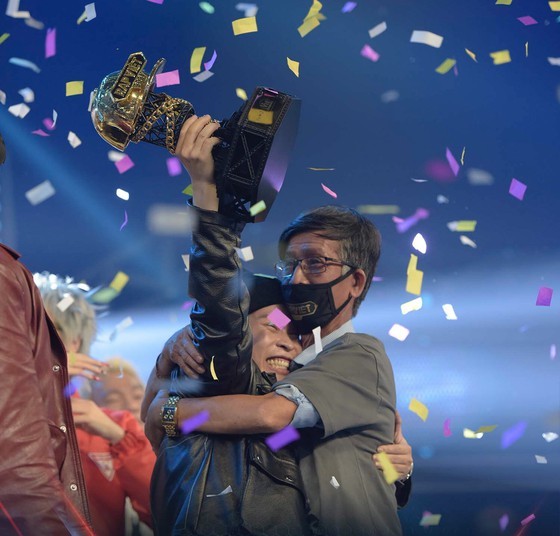 Seachains named as winner of 2nd Rap Viet Competition ảnh 2