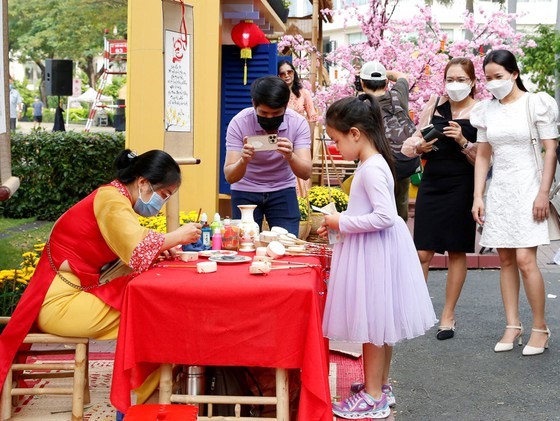 Phu My Hung Spring Flower Festival 2022 opens ảnh 3