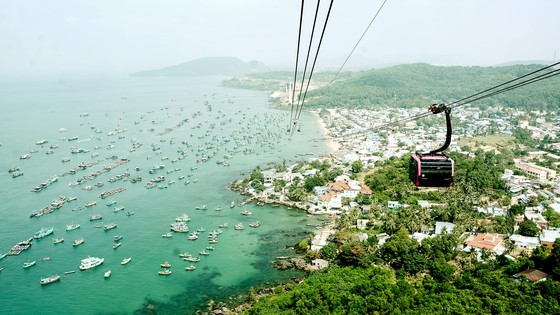 Airlines, travel firms cooperate to offer attractive products on Women's Day ảnh 1