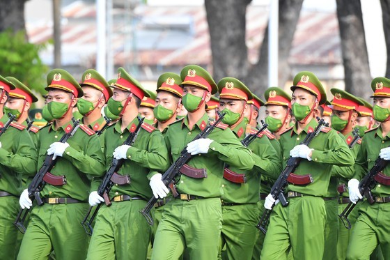 HCMC’s Armed Forces begin training program ảnh 2
