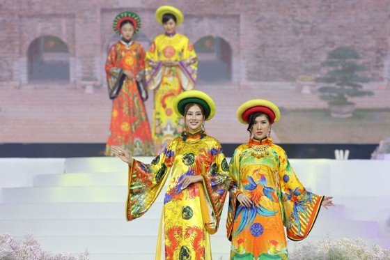 8th HCMC Ao Dai Festival 2022 opens ảnh 8