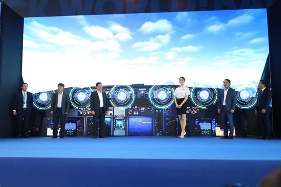 Foreign carriers resume int'l flights to Da Nang following tourism reopening ảnh 4