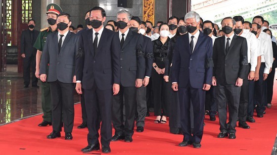 Memorial service for Standing Vice Chairman of HCMC People's Committee ảnh 15