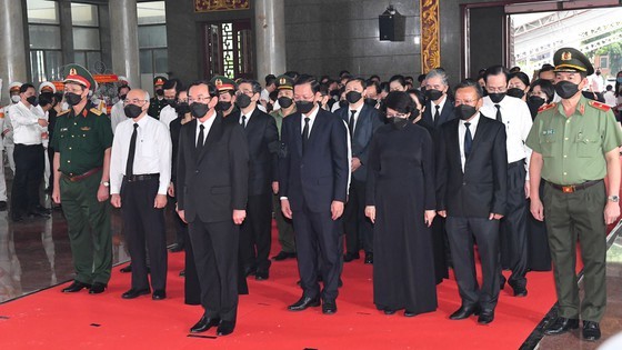 Memorial service for Standing Vice Chairman of HCMC People's Committee ảnh 10