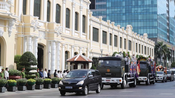 HCMC’s people bid farewell to Standing Vice Chairman ảnh 11