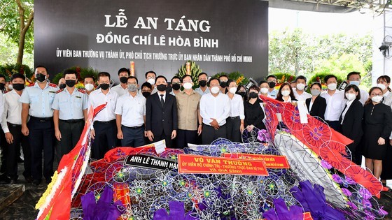 HCMC’s people bid farewell to Standing Vice Chairman ảnh 20