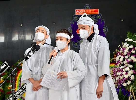 HCMC’s people bid farewell to Standing Vice Chairman ảnh 3