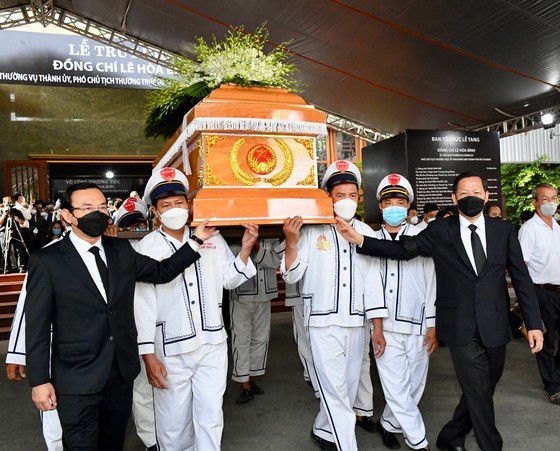 HCMC’s people bid farewell to Standing Vice Chairman ảnh 6