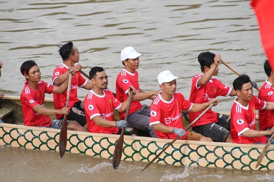 Traditional boat race marks 115th birth anniversary of late General Secretary  ảnh 6