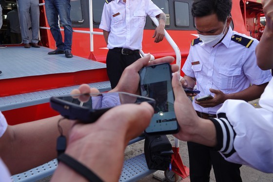 Da Nang- Ly Son high-speed boat service starts its first trip ảnh 4