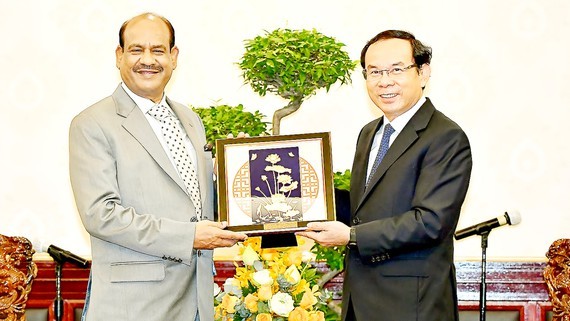 HCMC leader receives Speaker of Indian lower house ảnh 1